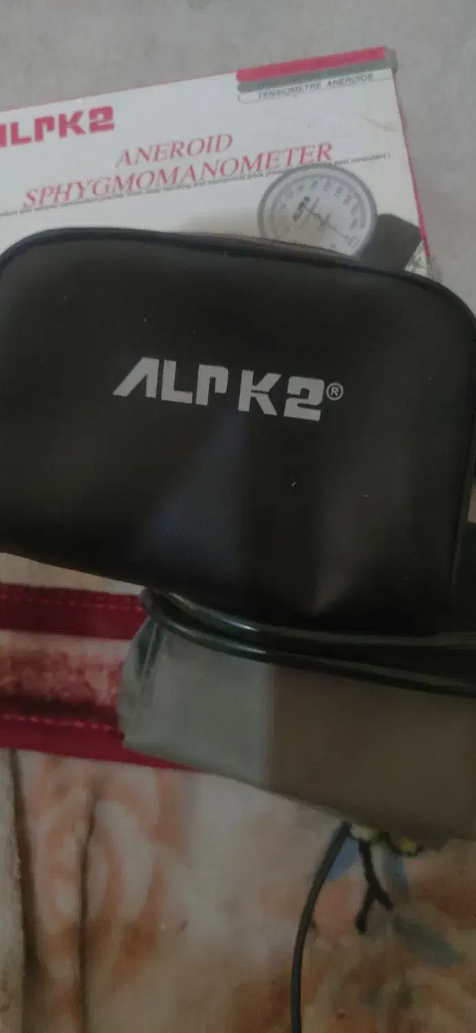 دستگاه فشار سنج|پزشکی|فولادشهر, B2|دیوار