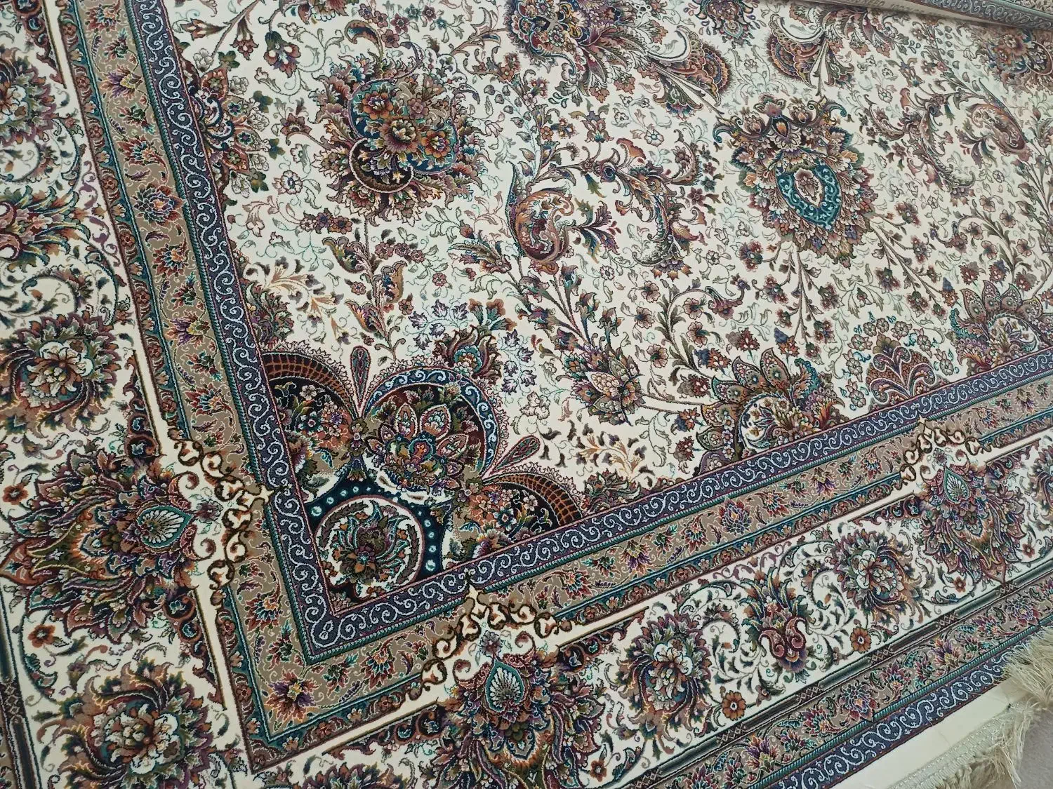 دو عدد فرش ماشینی 12 متری و 9متری|فرش|قزوین, |دیوار