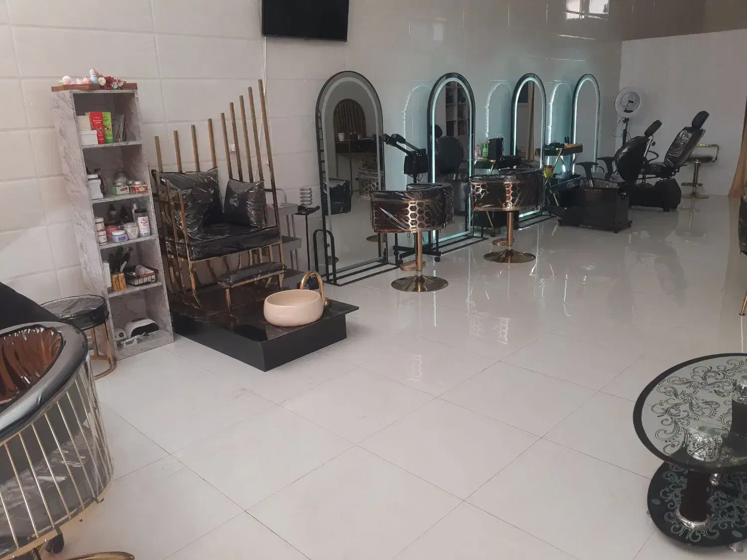 کلیه تجهیزات سالن ارایشی وزیبایی|آرایشگاه و سالن‌های زیبایی|پارس‌آباد, |دیوار