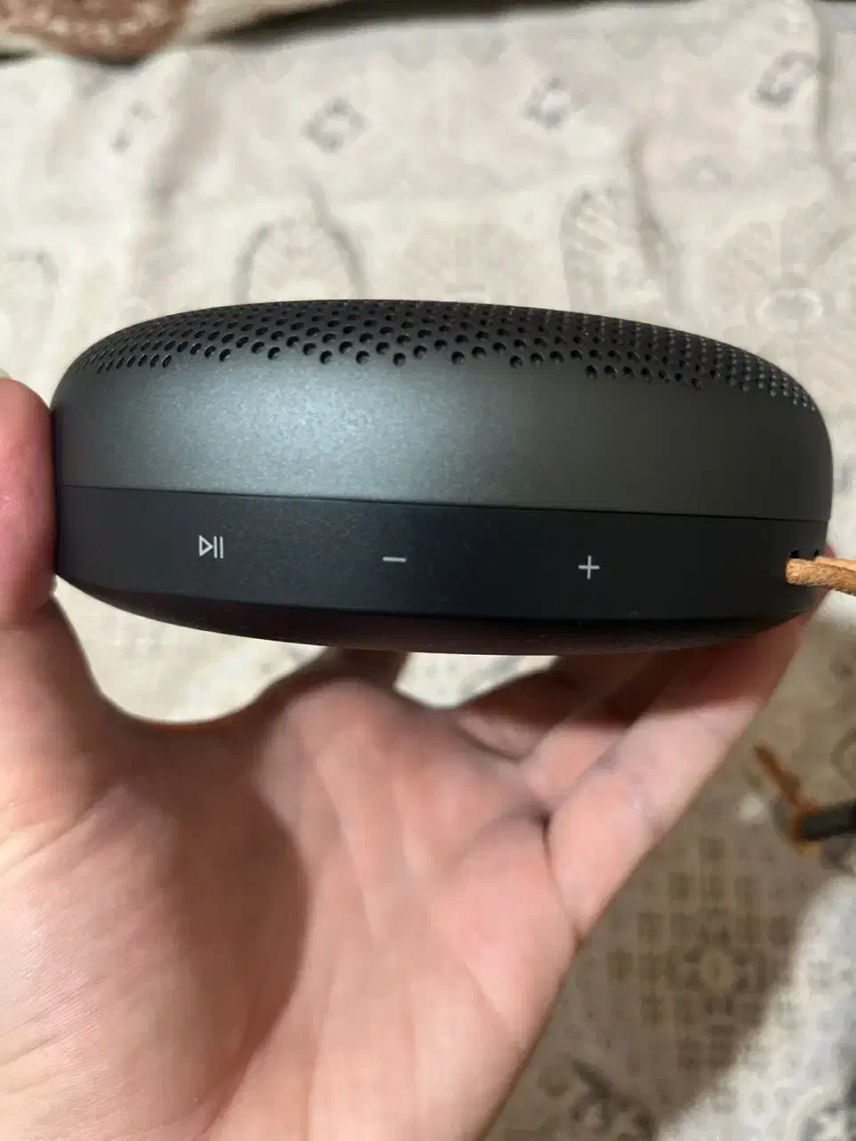 اسپیکر بنگ اند اولافسن نسل دوم|پخشکننده همراه|تهران, نیروی هوایی (پیروزی)|دیوار