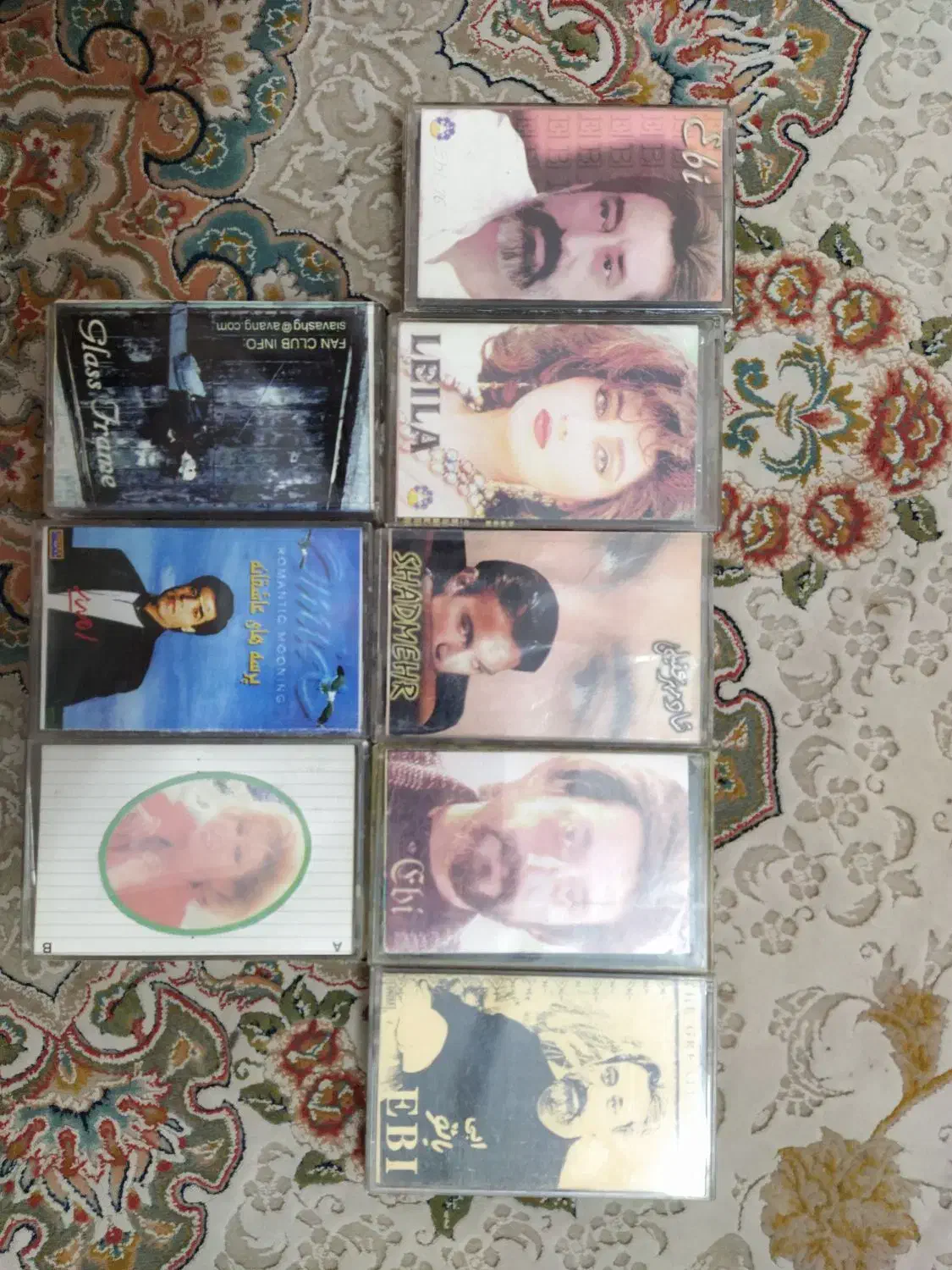 نوار کاست های قدیمی|فیلم و موسیقی|لاهیجان, انقلاب|دیوار