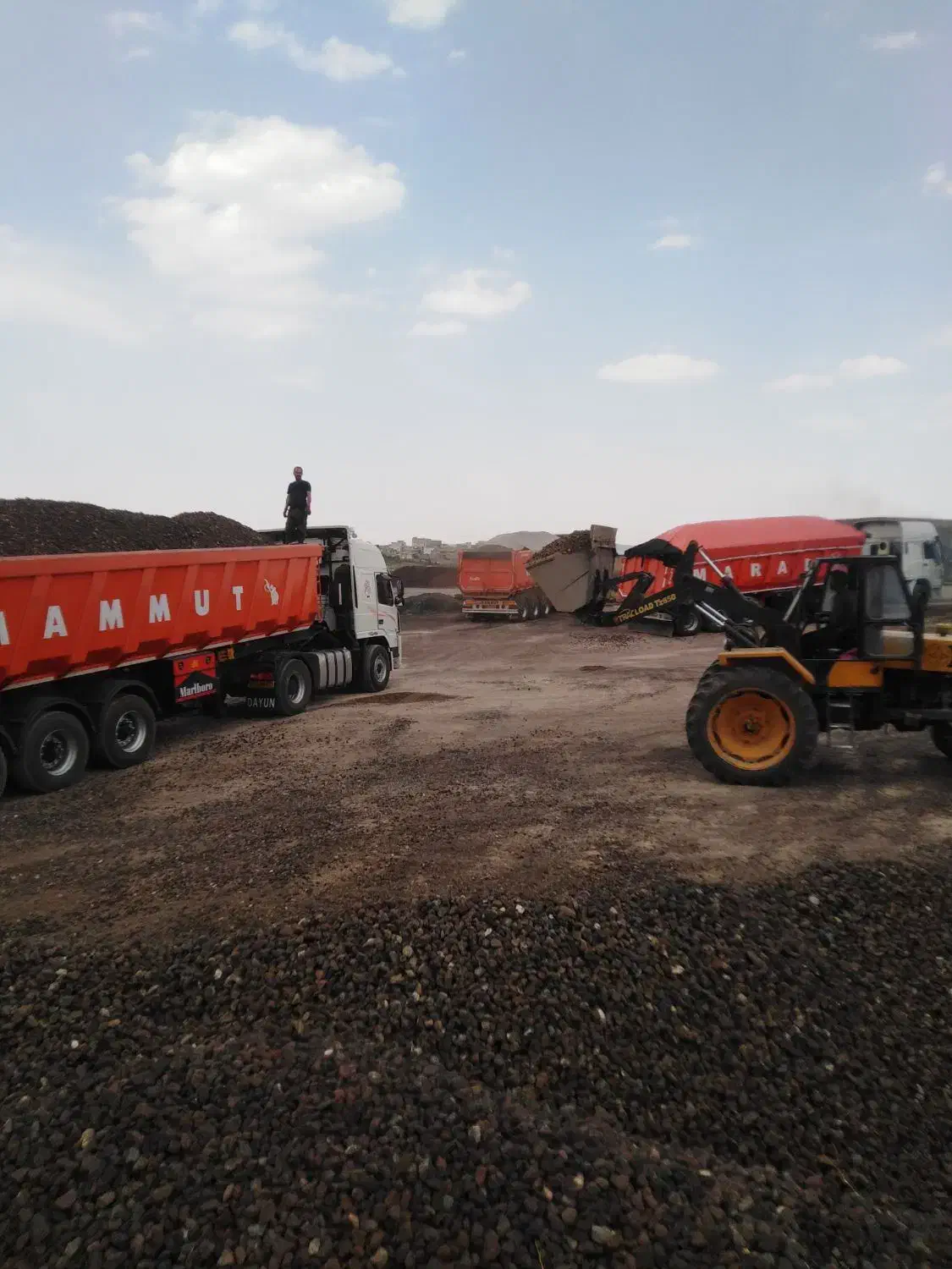 پوکه معدنی قروه|مصالح و تجهیزات ساختمان|دلبران, |دیوار