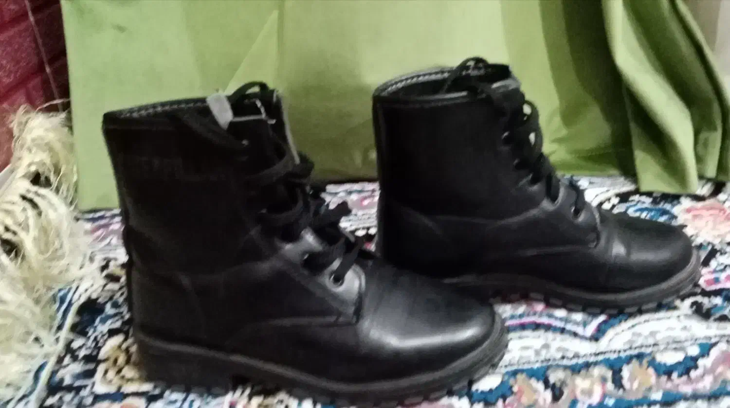 چکمه|کیف، کفش، کمربند|آبدانان, |دیوار