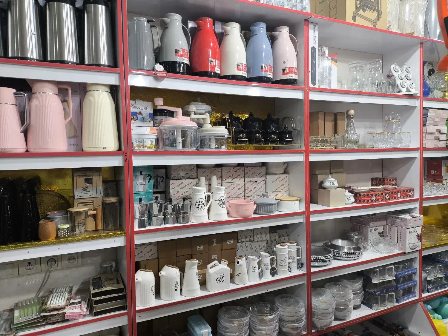 بارجدیدرسید|ظروف نگهدارنده، پلاستیکی، یک‌بارمصرف|هندیجان, |دیوار