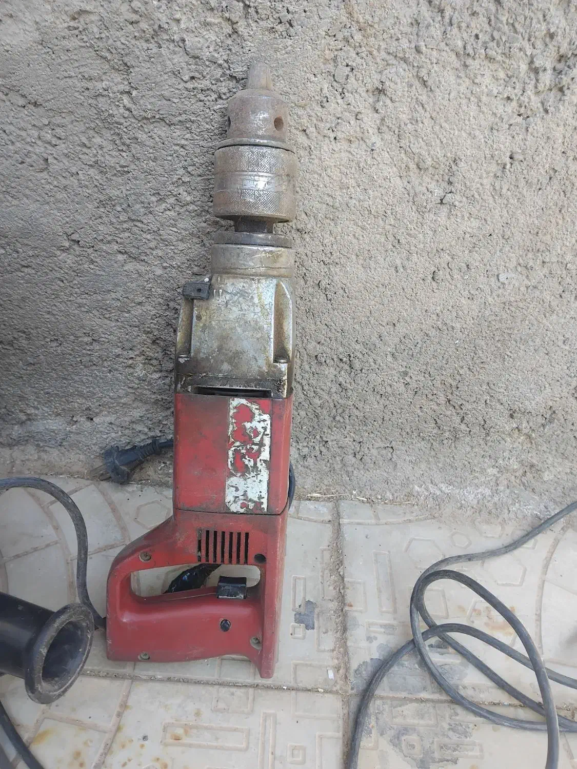 ابزارها‌همه‌المانی‌بوش‌المان‌فلکس‌المان‌ایگ‌المان|ابزارآلات|تربت جام, میان جام|دیوار