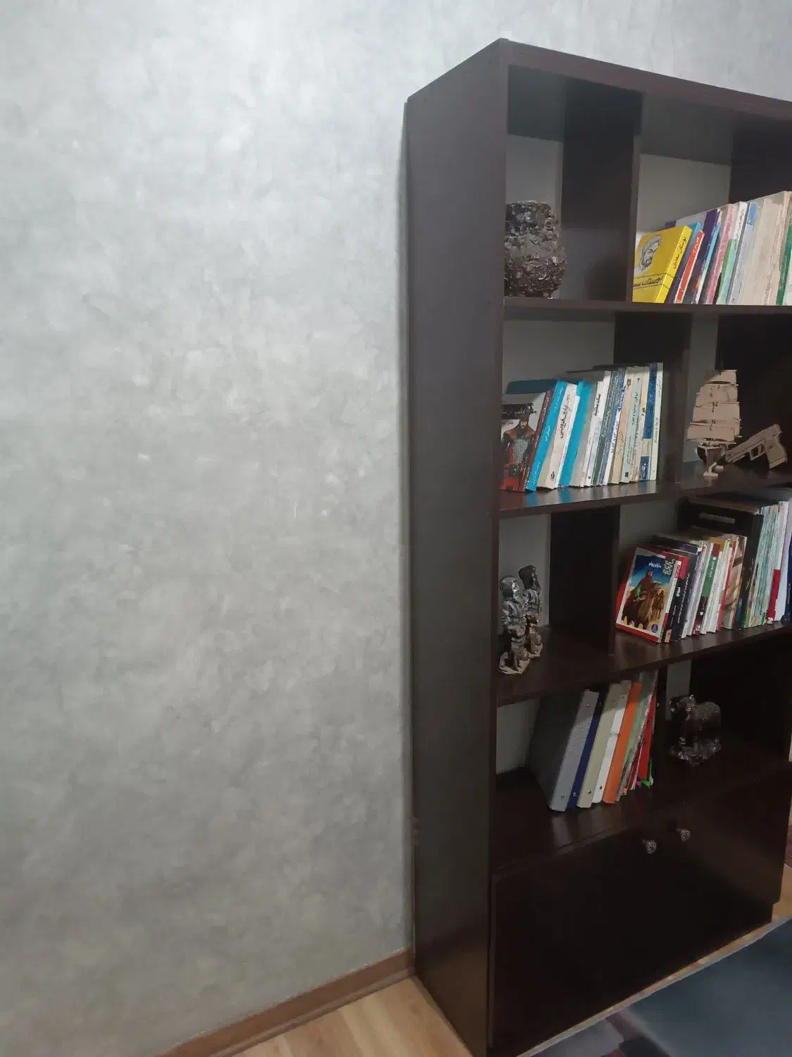 کتابخانه ضربدری|کتابخانه، شلف، قفسه‌های دیواری|تهران, امام حسین|دیوار