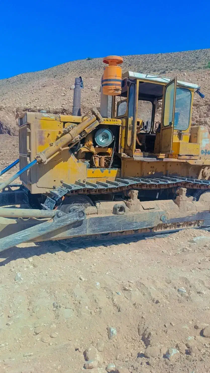 بلدوزر 85کوماتسو 29هزار|خودرو سنگین|تهران, استاد معین|دیوار
