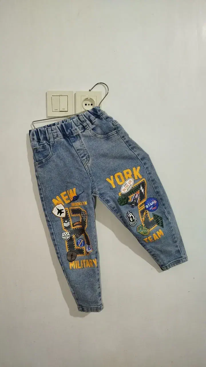 کاپشن و شلوار لی مناسب ۴ تا ۵ سال|کفش و لباس بچه|ملایر, |دیوار