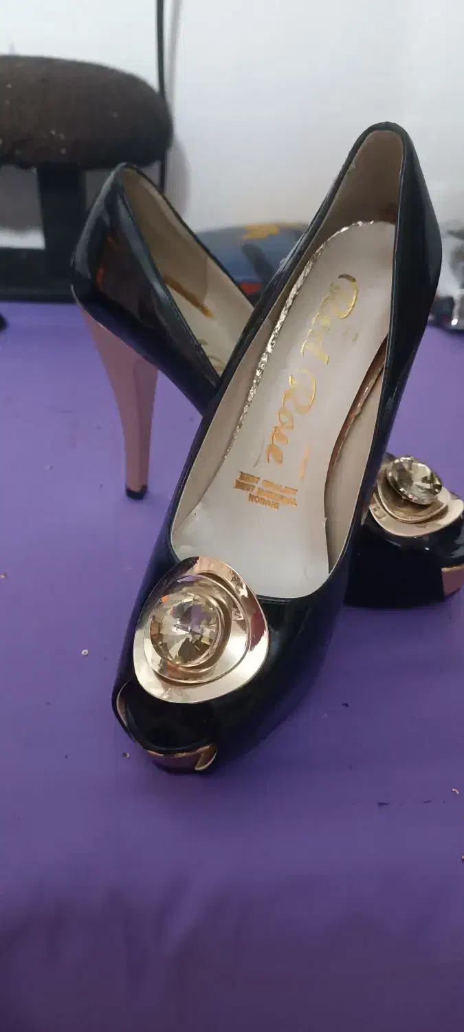 کفش مجلسی ورنی|کیف، کفش، کمربند|قم, باغ کرباسی|دیوار