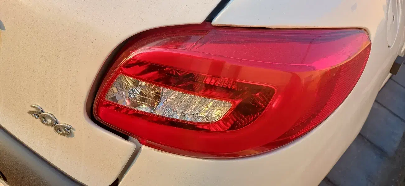 چراغ خطر عقب ۲۰۷|قطعات یدکی و لوازم جانبی|ورامین, ورامین|دیوار