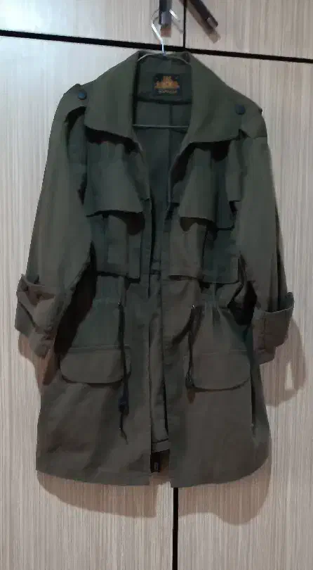 هودی. پافر . مانتو لش|لباس|میانه, |دیوار