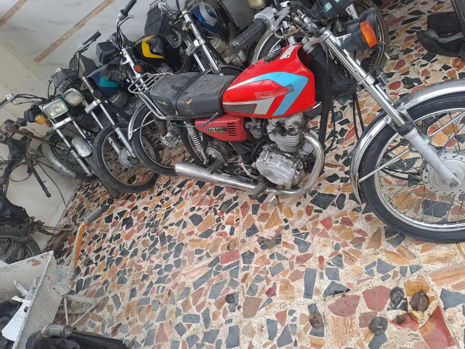 هندا مزایده سالم|موتورسیکلت|سنگر, |دیوار