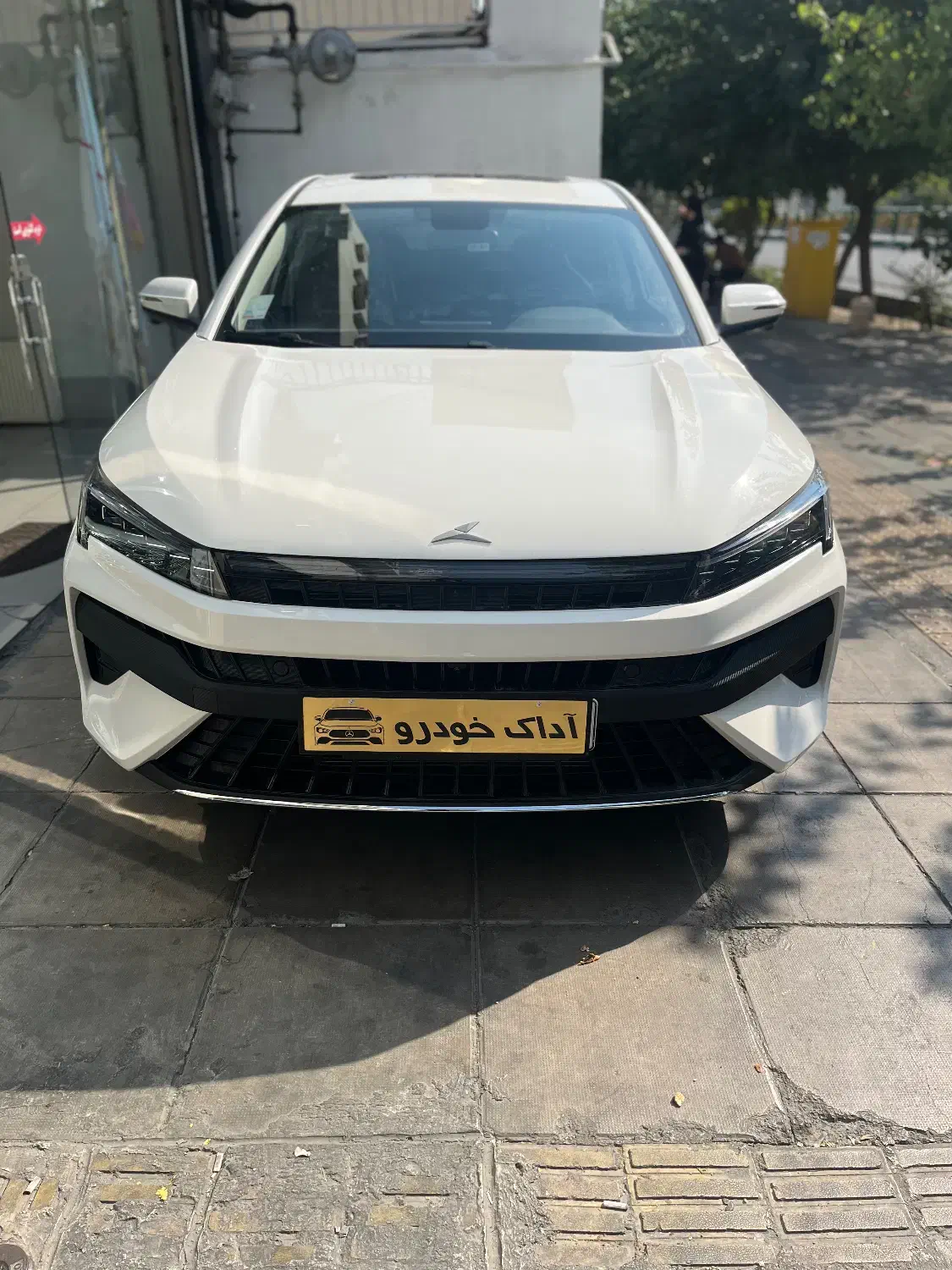 کی ام سی جی۷ سفید صفر KMC J7 مشکی خشک مدل۱۴۰۴|خودرو سواری و وانت|تهران, توحید|دیوار