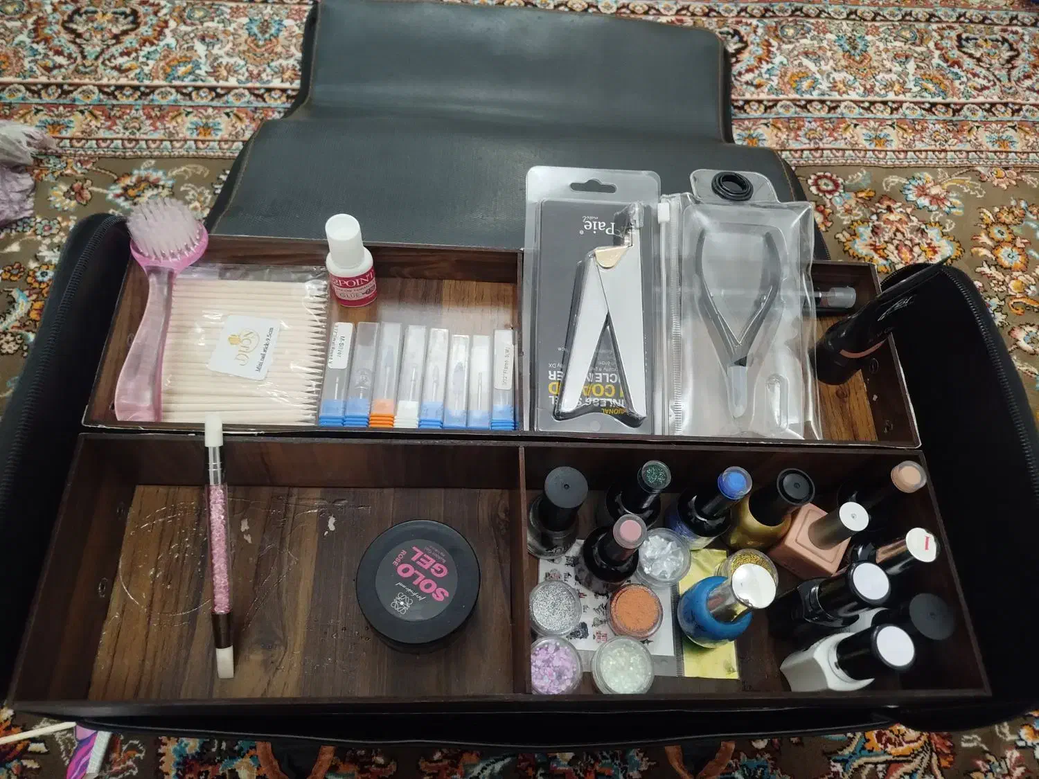 وسایل کاشت ناخن|آرایشگاه و سالن‌های زیبایی|سقز, |دیوار