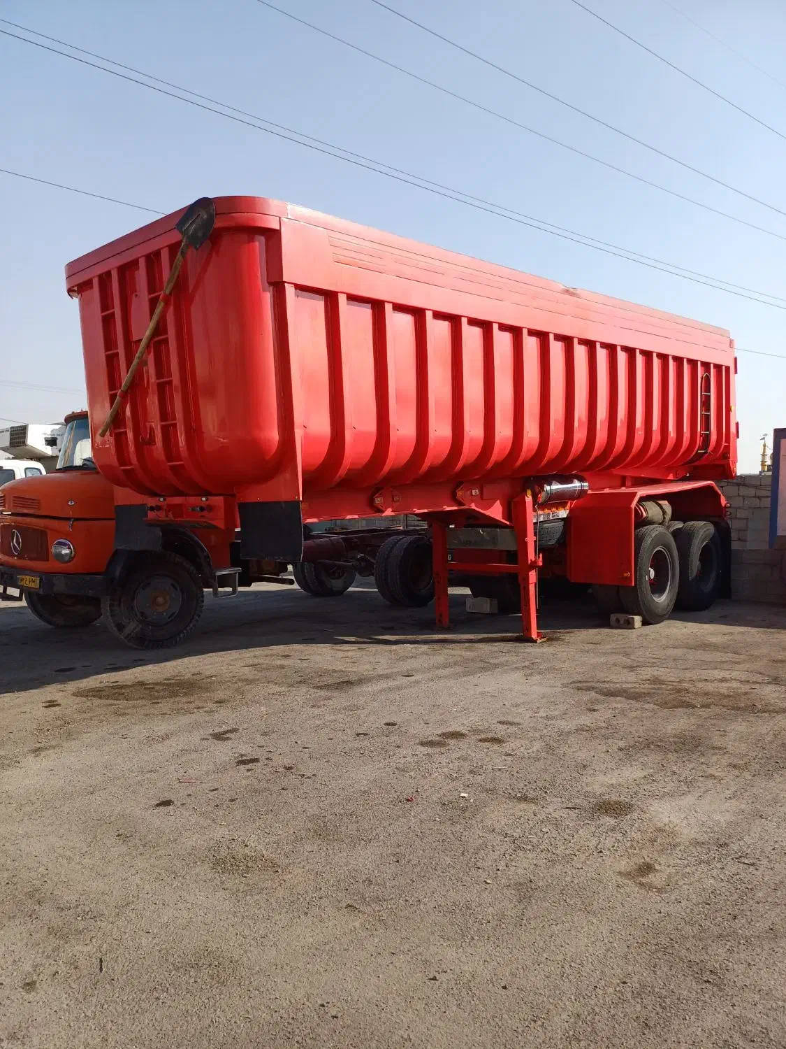 تریلی کمپرس دو محور قیچی بلند|خودرو سنگین|نجف‌آباد, قلعه سفید|دیوار