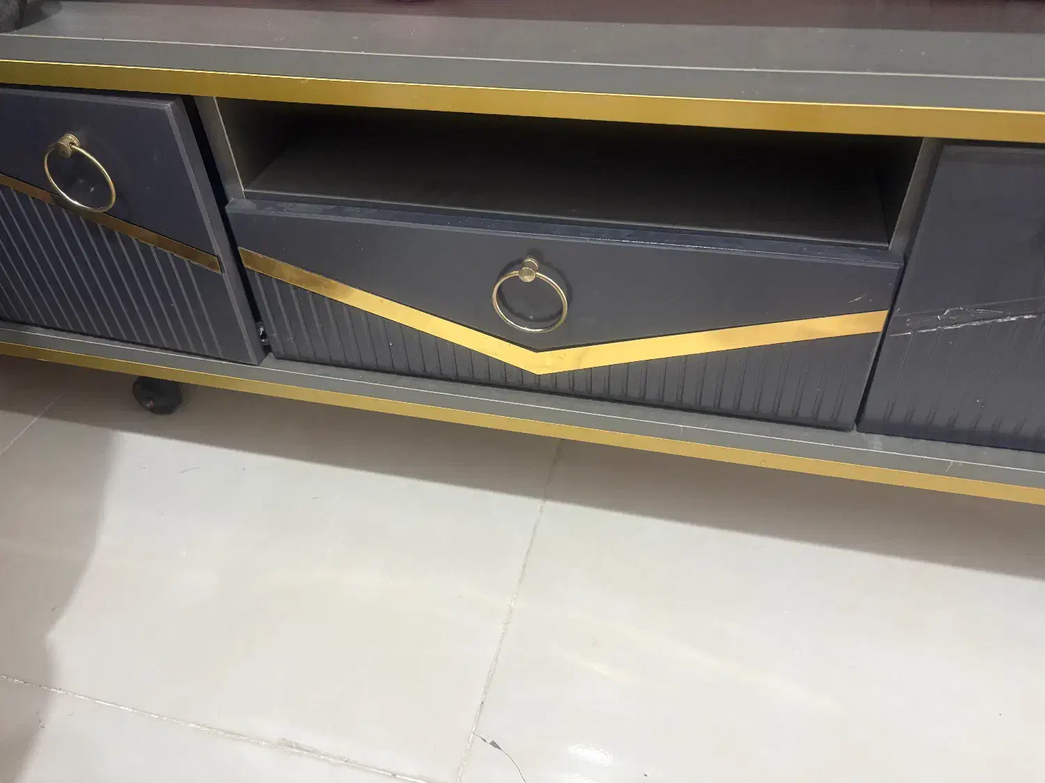 میز تلویزیون|مبلمان خانگی و میز عسلی|بوشهر, |دیوار