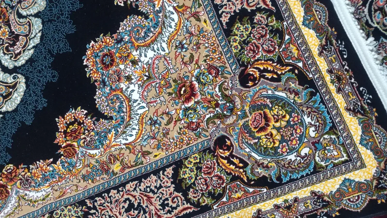 دوتخته فرش 6متری درحدنونو|فرش|بهارستان, |دیوار