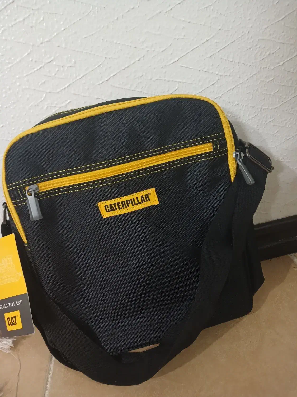 کیف دانشجویی اصل کاترپیلار|کیف، کفش، کمربند|شاهینشهر, شهرک گلدیس|دیوار