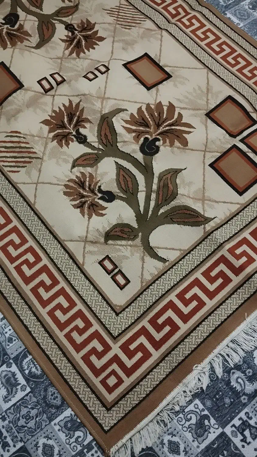 گلیم اندازه 1و نیم، در 2 و 25. کاملا سالم.|گلیم، جاجیم، گبه|نسیمشهر, |دیوار