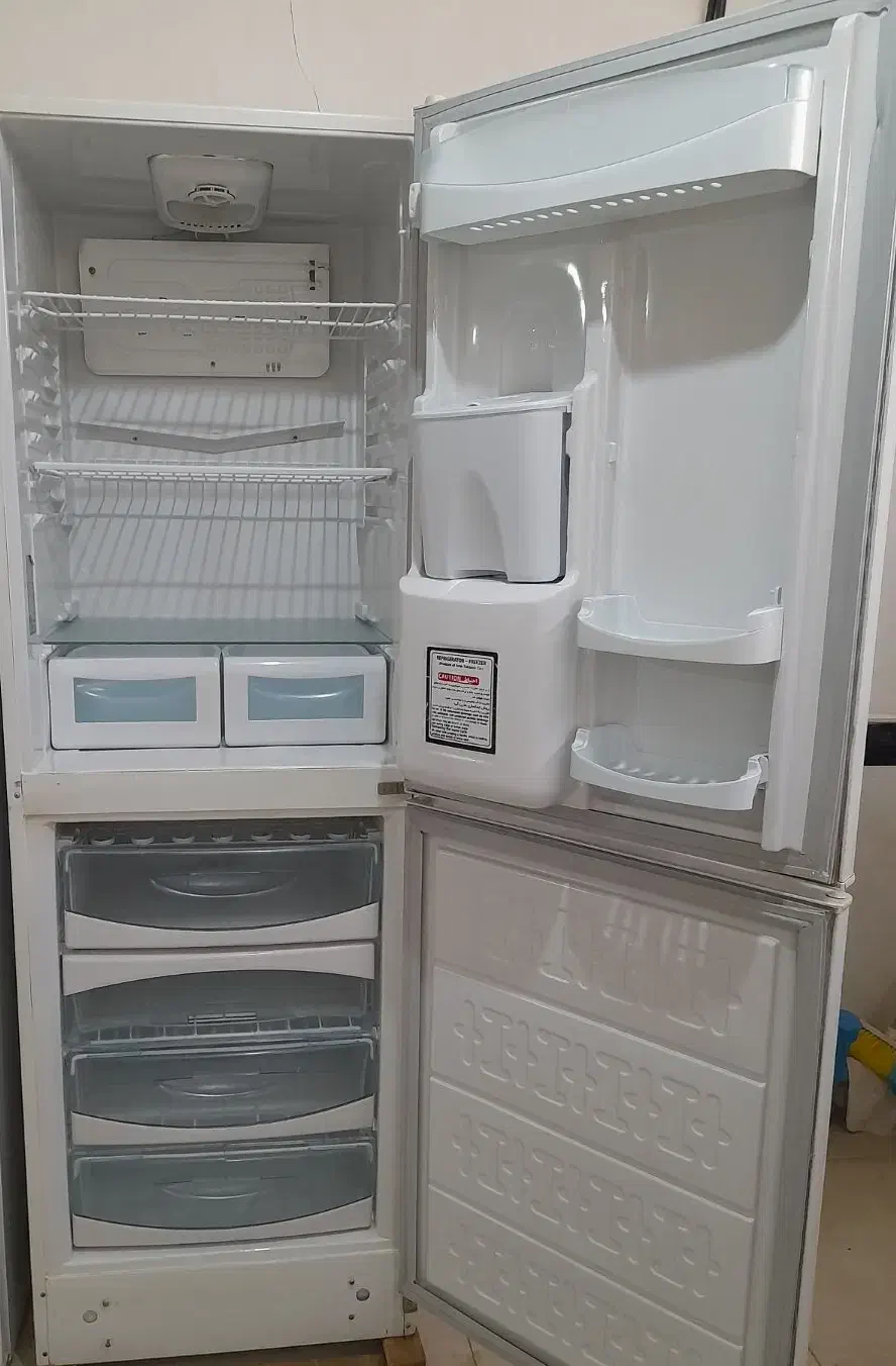 یخچال فریزرترتمیزسالم ضمانتی موتورسامسونگ|یخچال و فریزر|سنندج, |دیوار