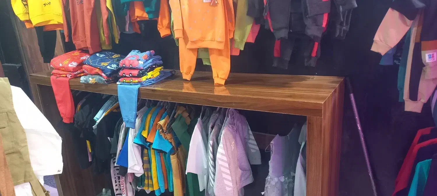 مقداری وسایل مغازه فروشی قیمت مناسب|حراج|قوچان, |دیوار