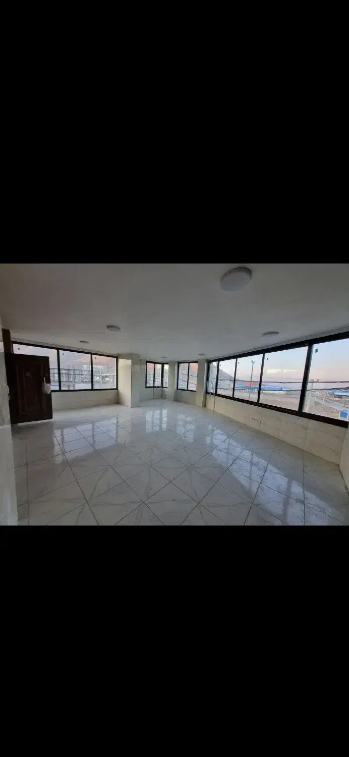 واحد خدماتی جهت دفتر در شهرک صنعتی شهرکرد|اجارهٔ دفتر کار، اتاق اداری، مطب|شهرکرد, |دیوار