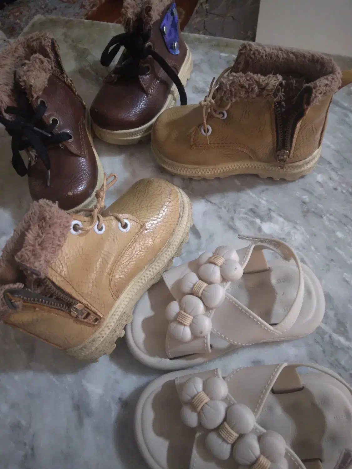 بوت وصندل وکتانی بچگانه|کفش و لباس بچه|پیشوا, |دیوار