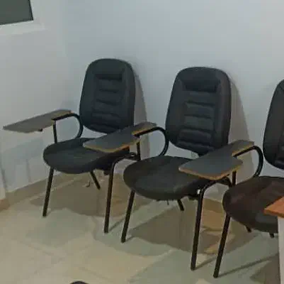 صندلی|صندلی و نیمکت|کرج, گوهردشت|دیوار