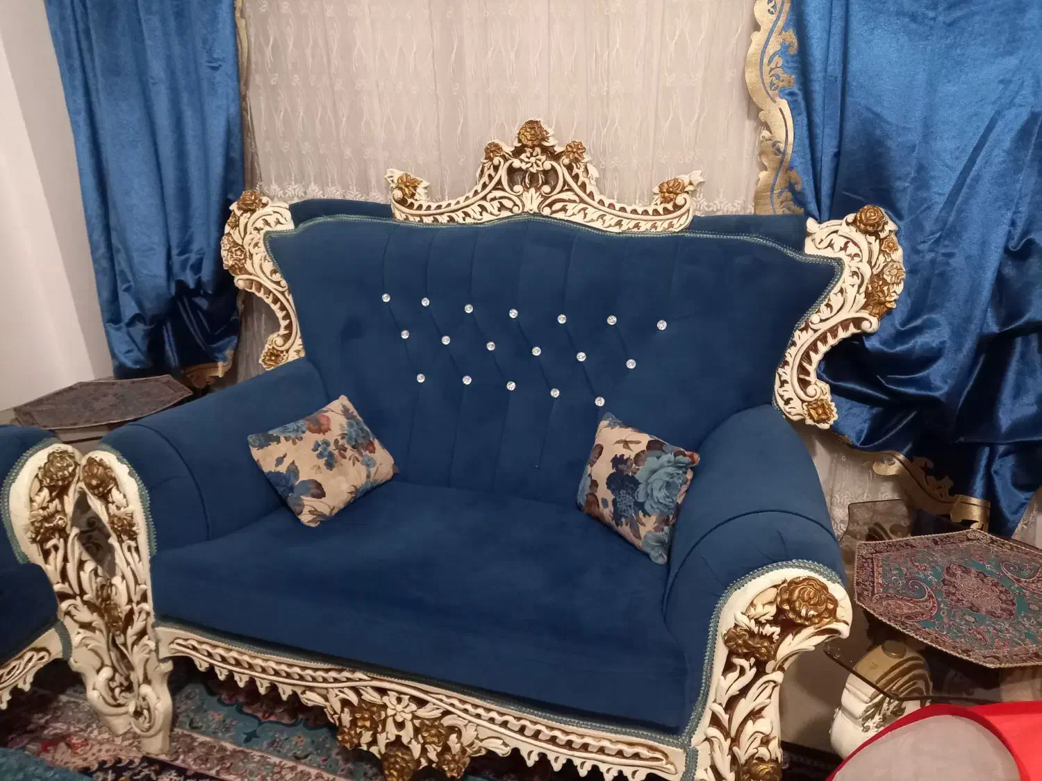 مبل سلطنتی به همراه میز و عسلی|مبلمان خانگی و میز عسلی|بندرعباس, |دیوار