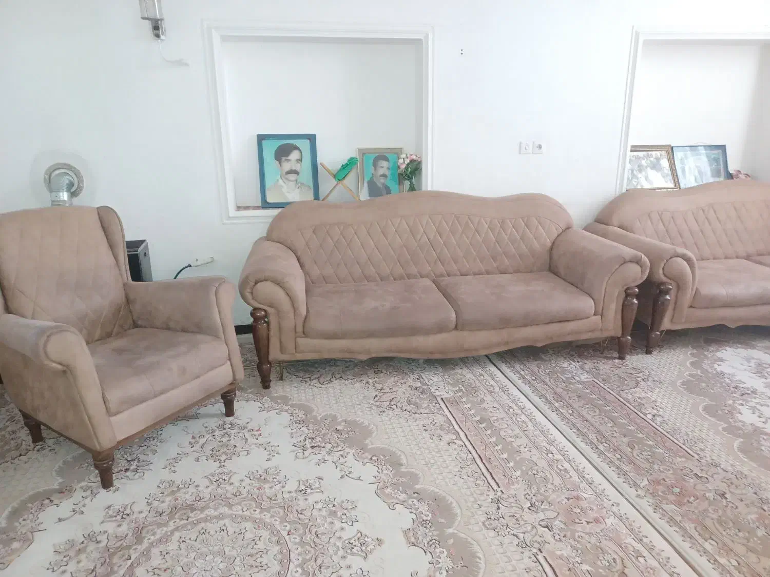 مبل در حد نو قیمتی|مبلمان خانگی و میز عسلی|شیراز, شیشه‌گری|دیوار