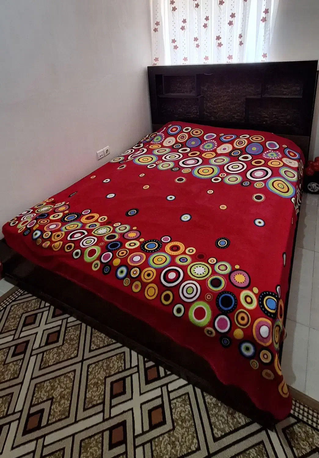 فروش فوری سرویس کامل خواب بدون تشک و کفی تخت|تخت و سرویس خواب|رشت, امین الضرب|دیوار