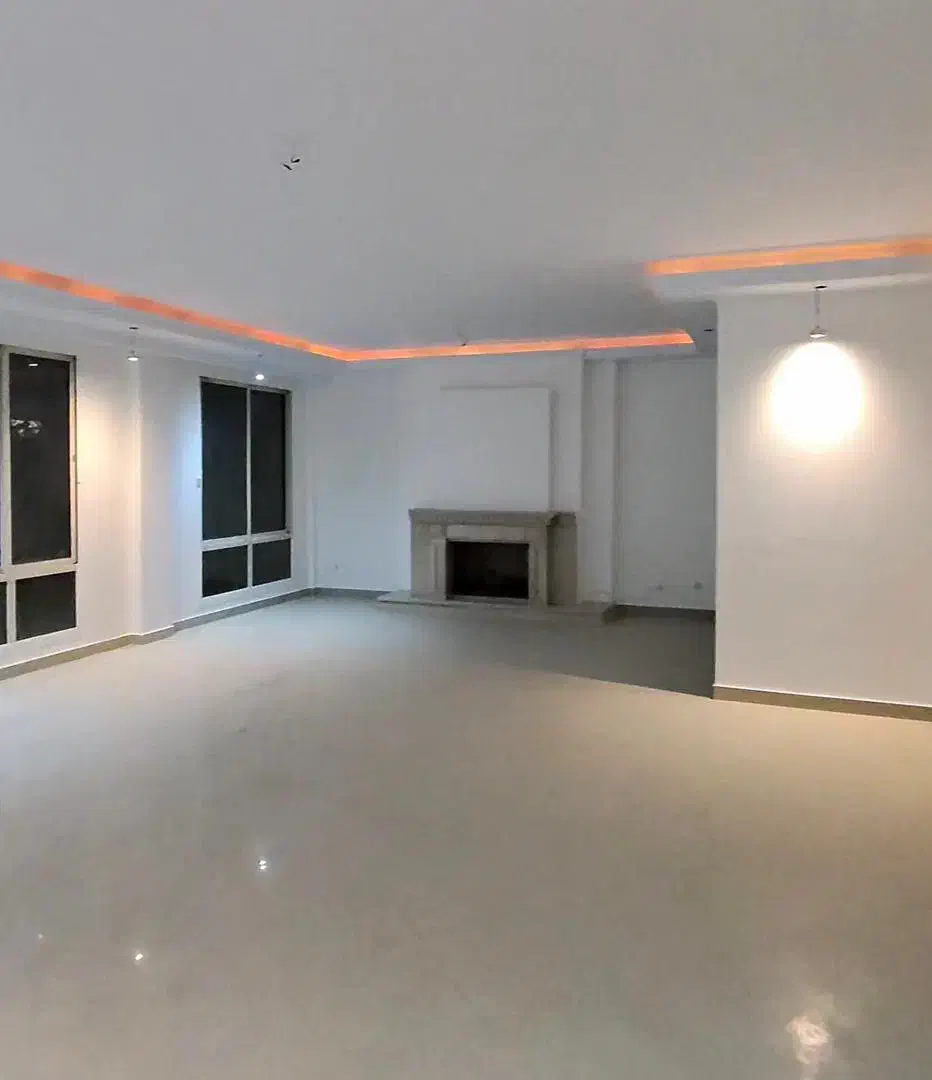 واحد ۱۷۲ متری سه خواب مستر بسیار خوش نقشه در فرشته