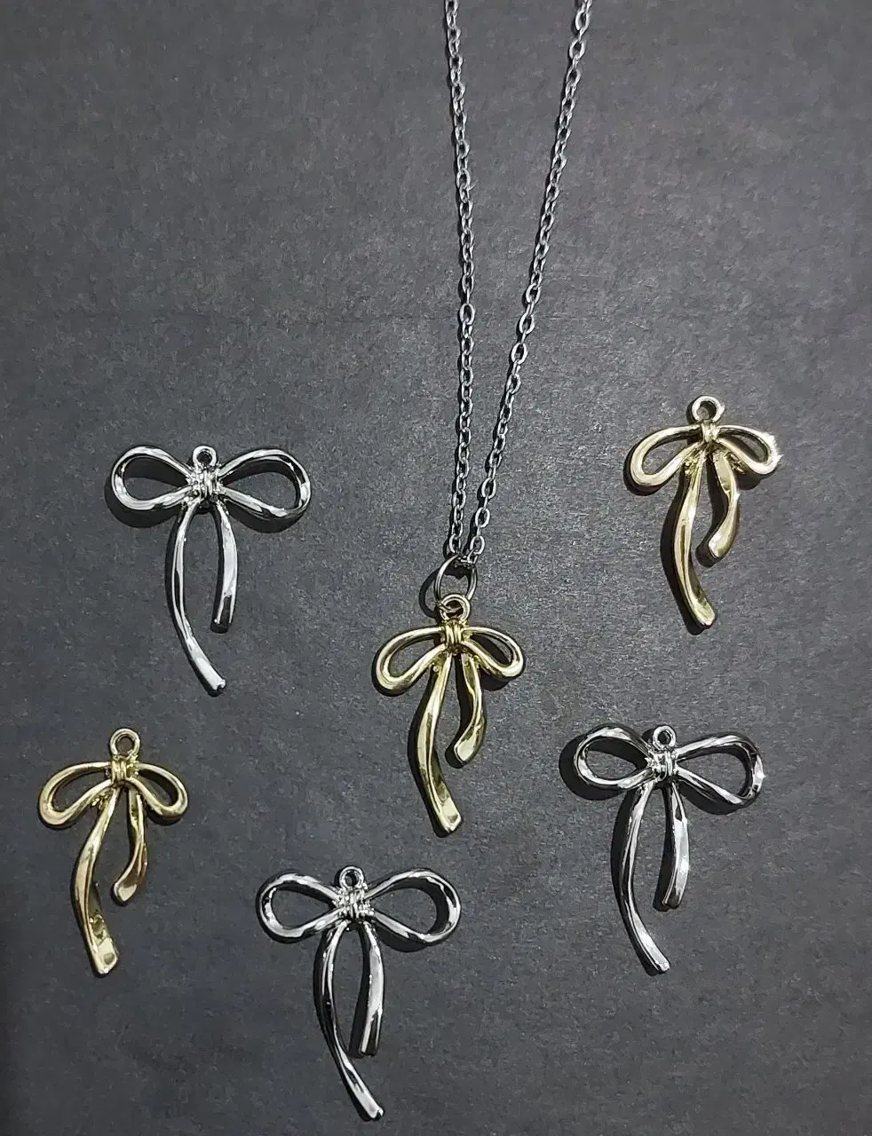 گردنبند مخصوص هدیه روز دانش آموز|بدلیجات|تهران, پامنار|دیوار