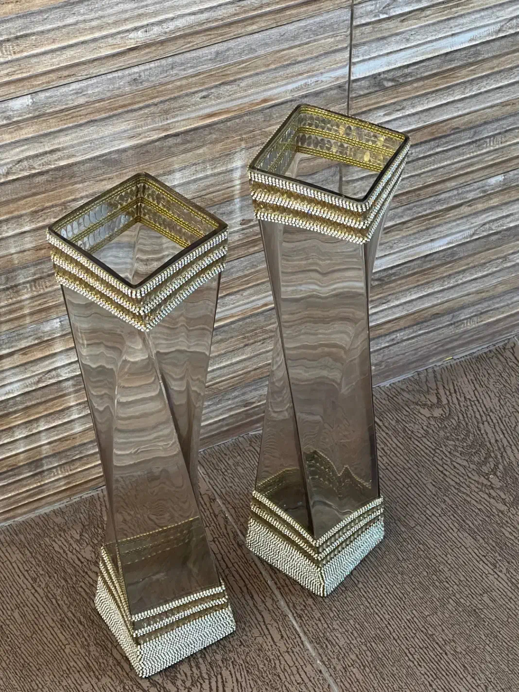 گلدان|کلکسیون اشیاء عتیقه|پارس‌آباد, |دیوار