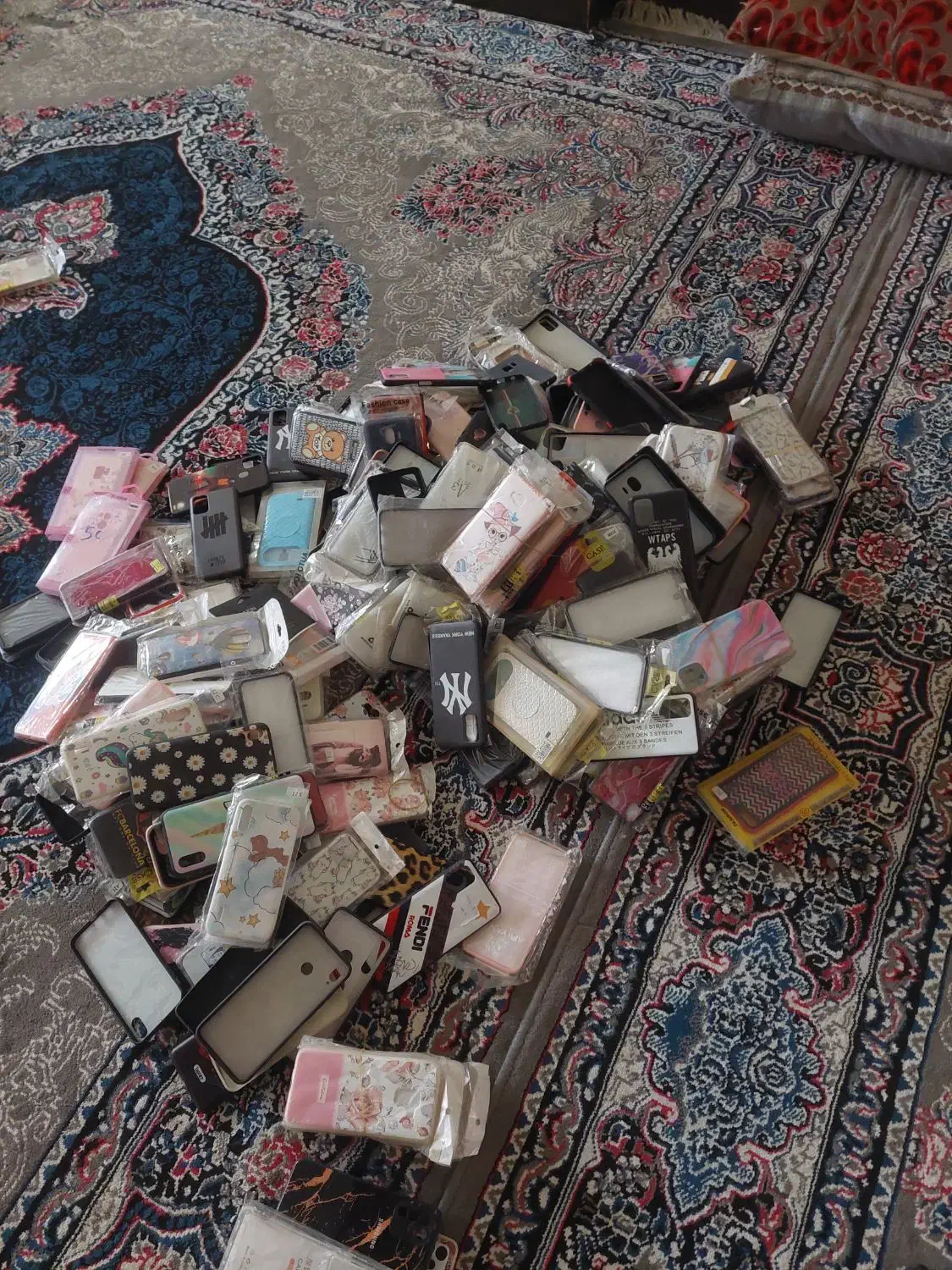 300 عدد کاور قاب گوشی قدیمی دونه ای 7هزارتمن|لوازم جانبی موبایل و تبلت|یاسوج, |دیوار