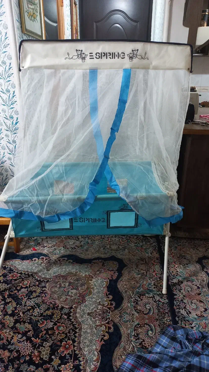 تعدادی وسایل کودک|اسباب و اثاث بچه|رشت, آب و برق|دیوار