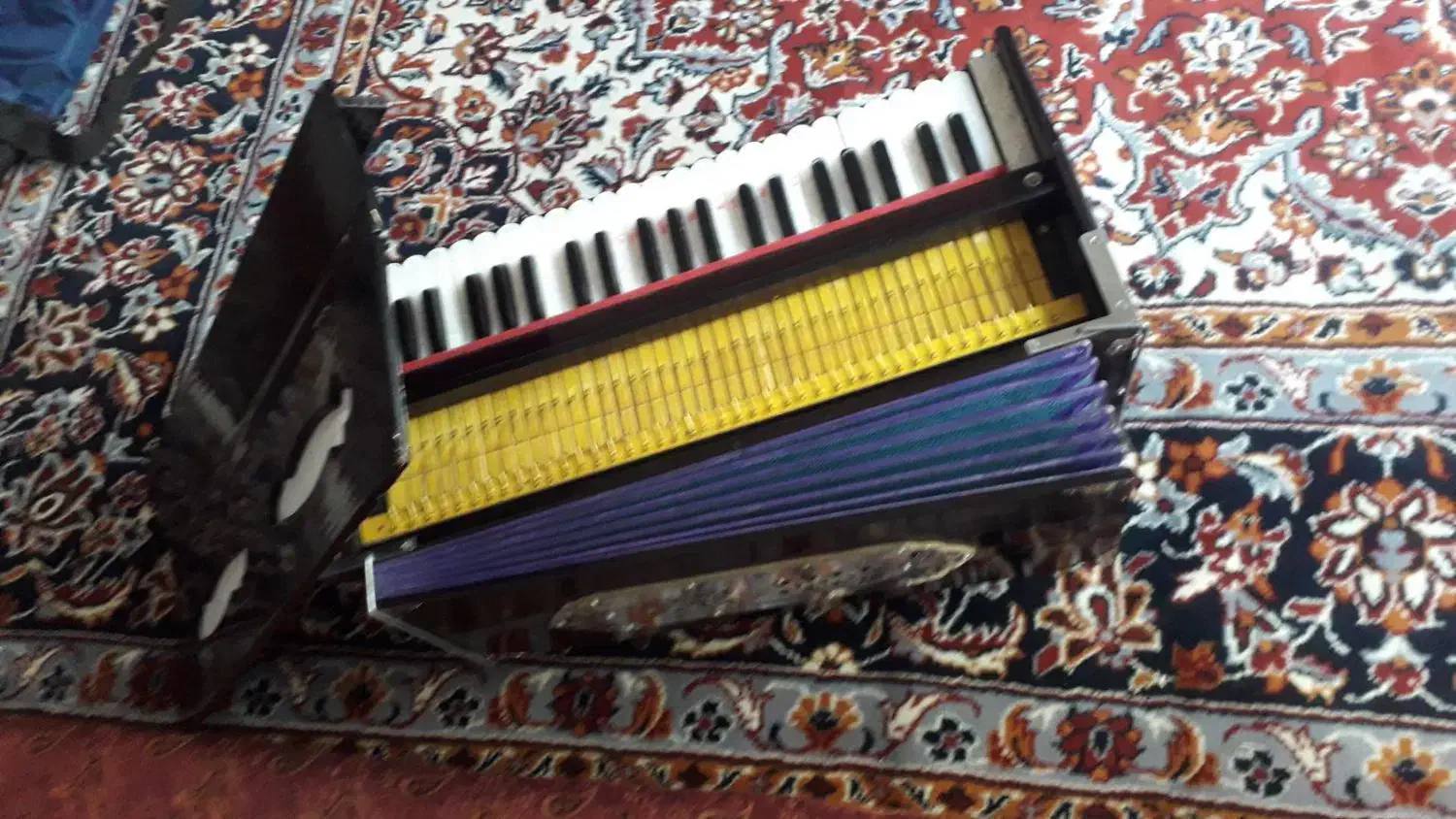 هارمونیه بینا درحدنو|پیانو، کیبورد، آکاردئون|برخوار, |دیوار