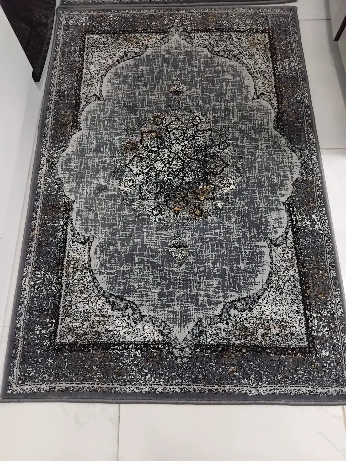 ۲عدد فرش نو|فرش|قائمشهر, |دیوار