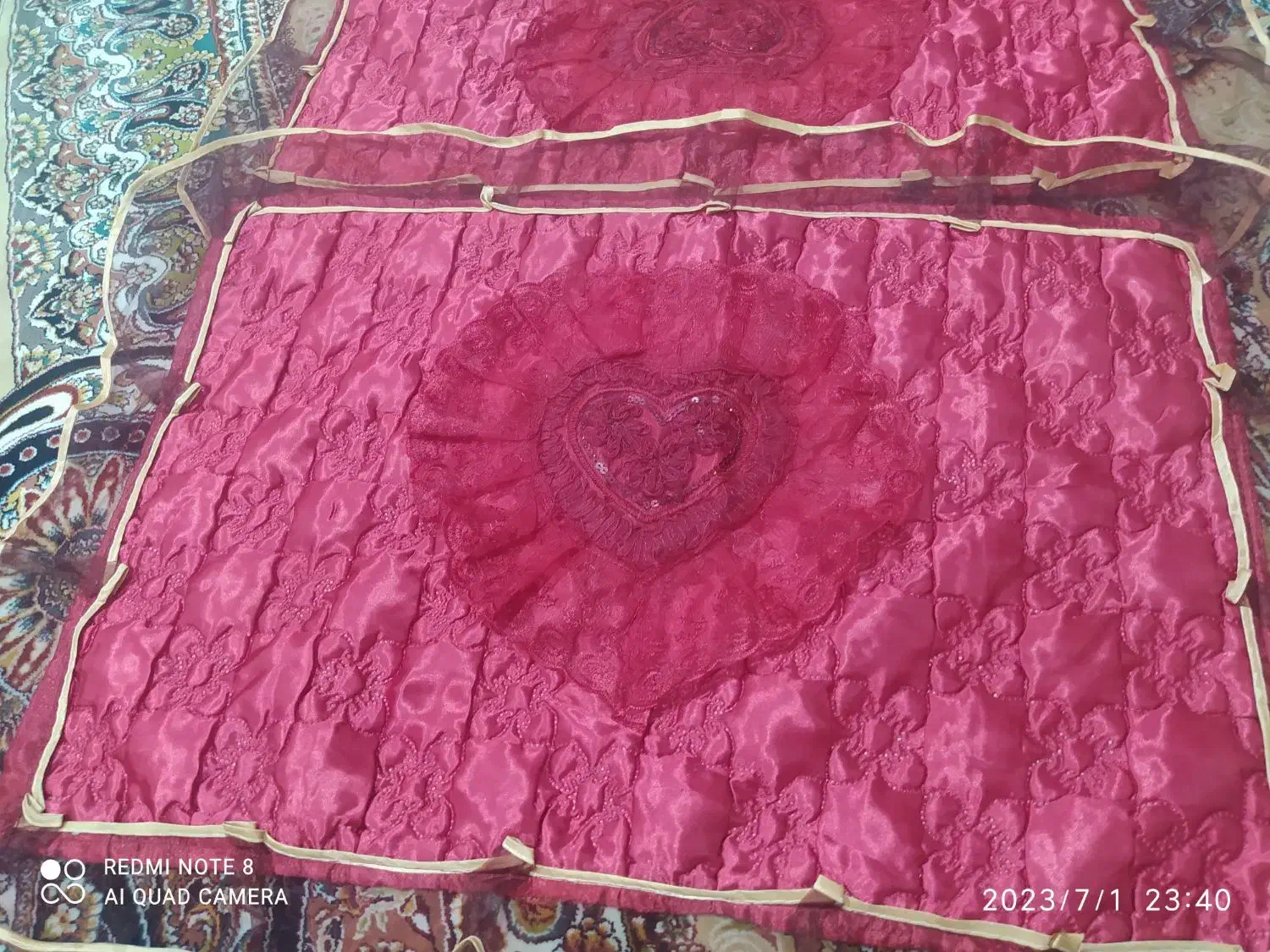 رو تختی زرشکی نو استفاده نشده|سرویس روتختی|سقز, |دیوار