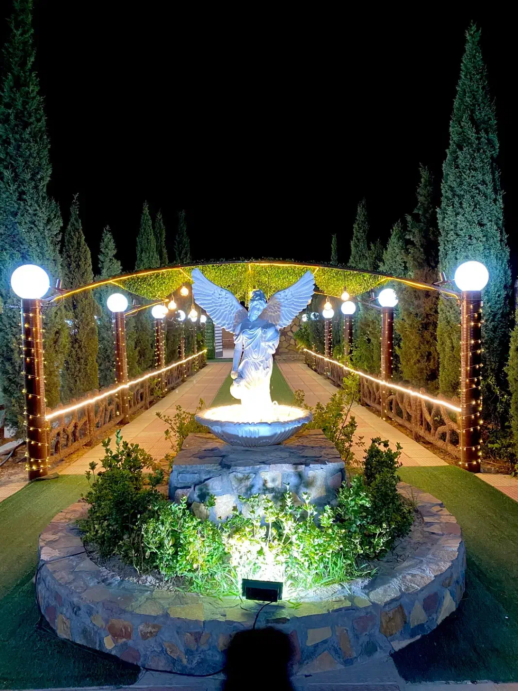 اجاره باغ سالن دار ویژه عقد نامزدی وتولد|اجارهٔ کوتاهمدت ویلا و باغ|شیراز, شهرک گلستان شمالی|دیوار