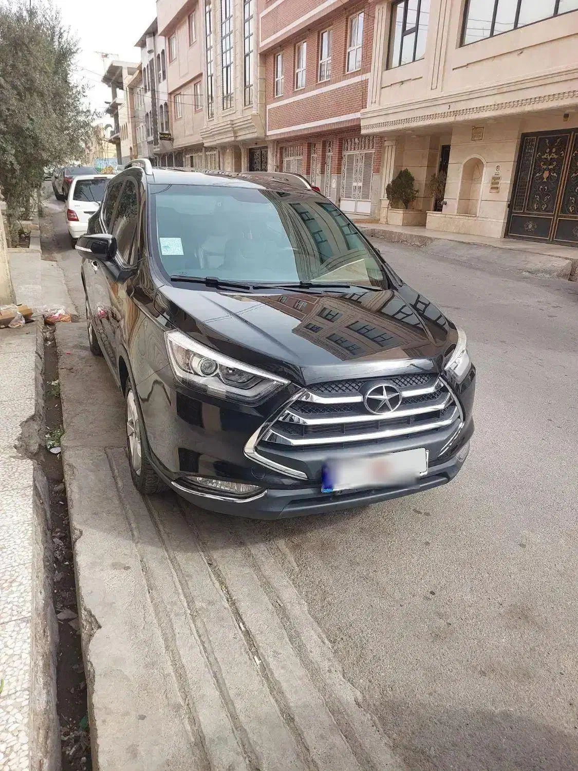 جک اس ۳|خودرو سواری و وانت|قم, بنیاد|دیوار