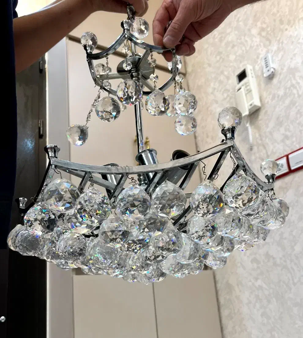 یک جفت لوستر برنزی|لوستر و چراغ آویز|اردبیل, |دیوار