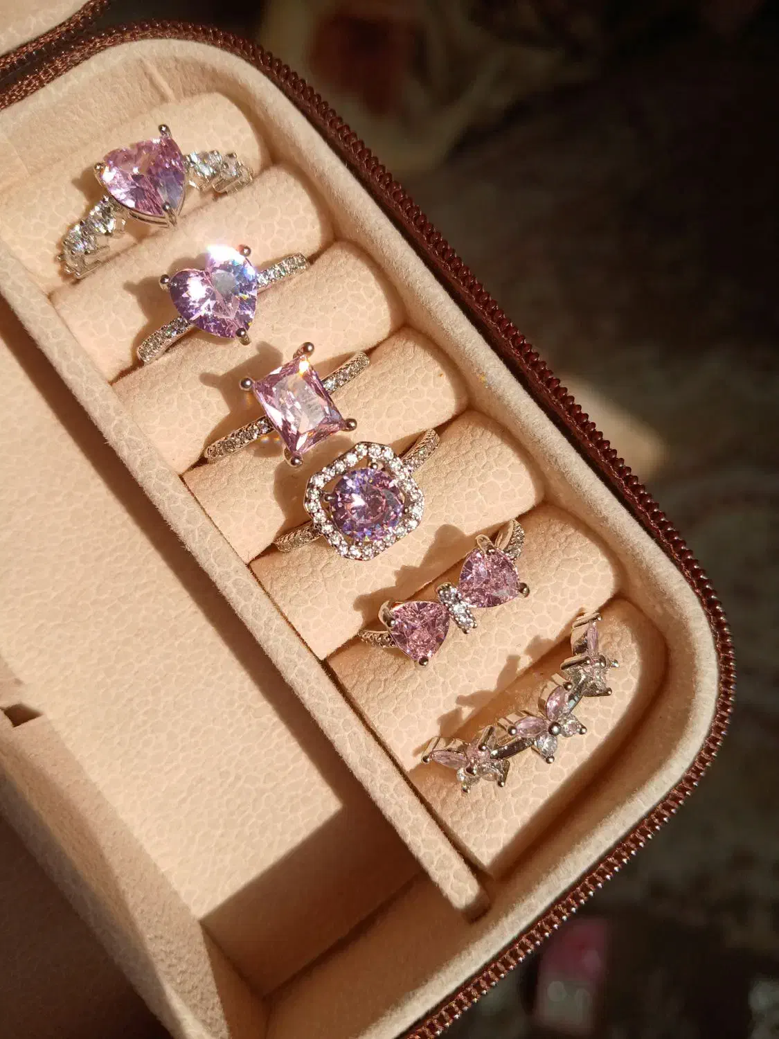 انگشتر جواهری|بدلیجات|قدس, شهر‌قدس|دیوار