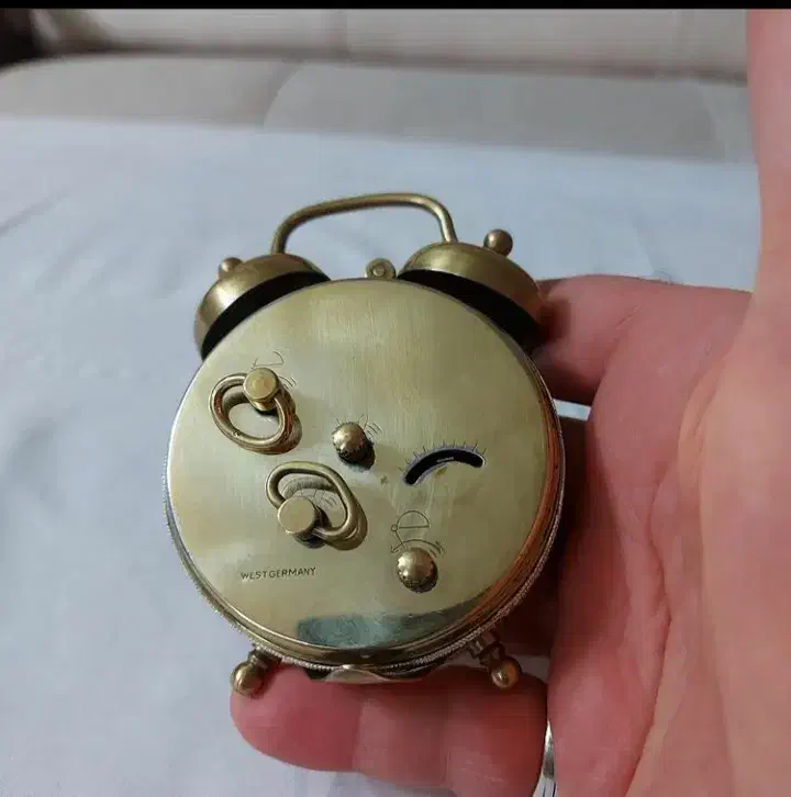 ساعت|ساعت|تربت جام, شهرک آزادگان|دیوار