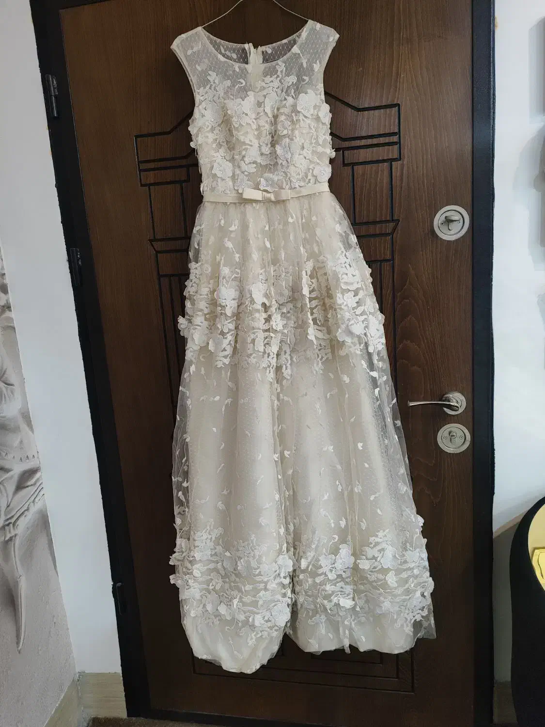 لباس مجلسی|لباس|داراب, |دیوار