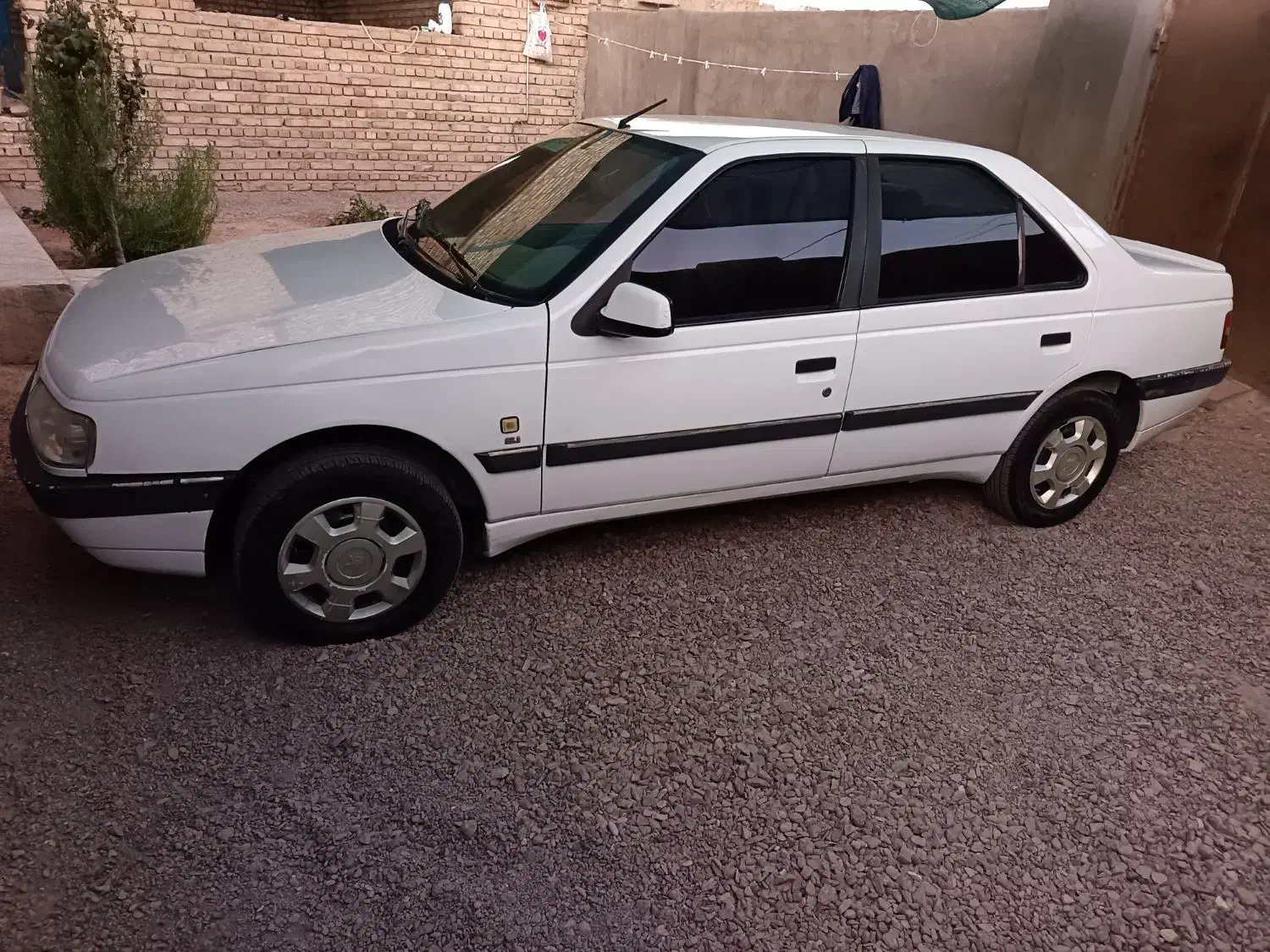 405 سالم|خودرو سواری و وانت|میان ولایت, |دیوار