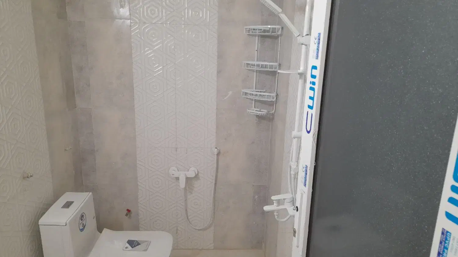 تاسیسات و لوله کشی|خدمات پیشه و مهارت|شیراز, انجیر|دیوار