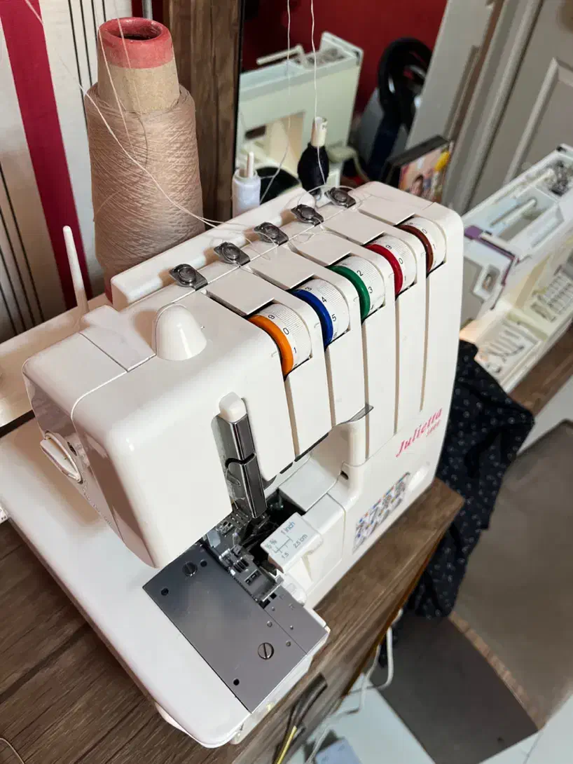 چرخ میان دوز Julietta 3000|چرخ خیاطی و ریسندگی|تهران, تهرانسر مرکزی|دیوار