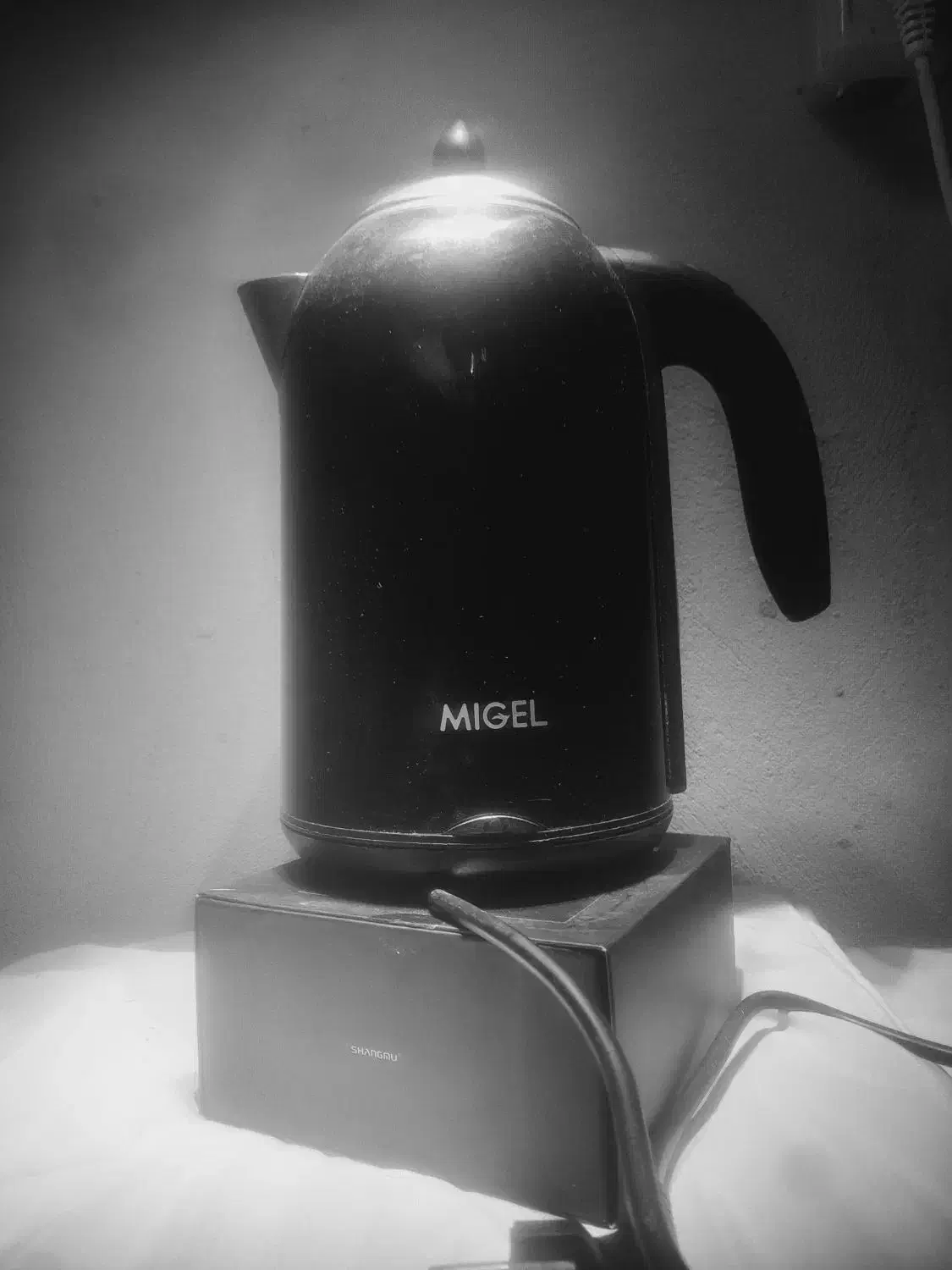 کتری برقی میگل مدل GEK180 - استیل مشکی - 1800 وات|سماور، چای‌ساز، قهوه‌ساز|کیش, |دیوار