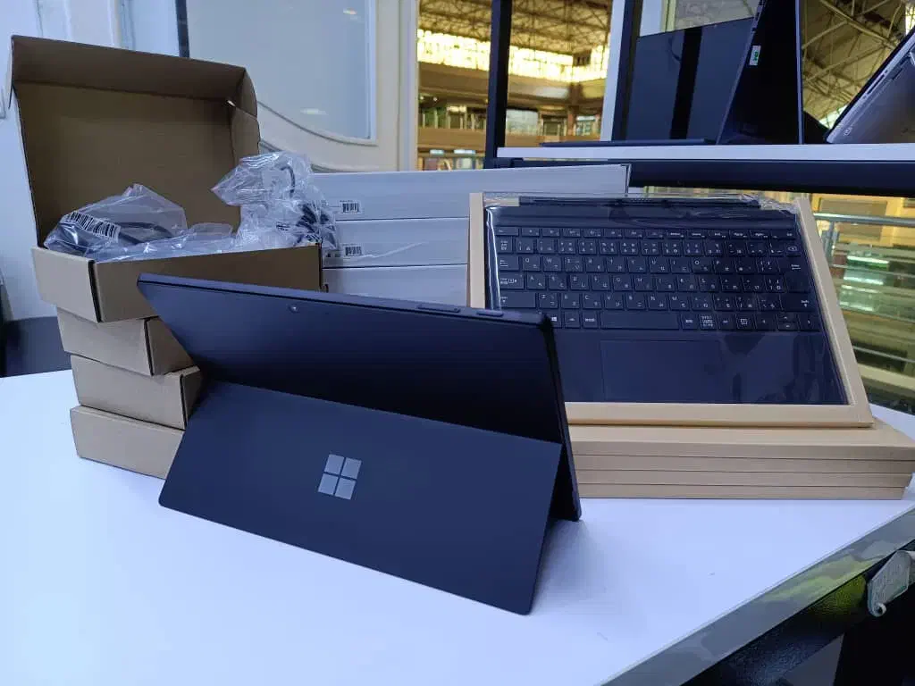 مایکروسافت سرفیس پرو 6 Microsoft surface pro|رایانه همراه|تهران, فلسطین (میدان انقلاب)|دیوار